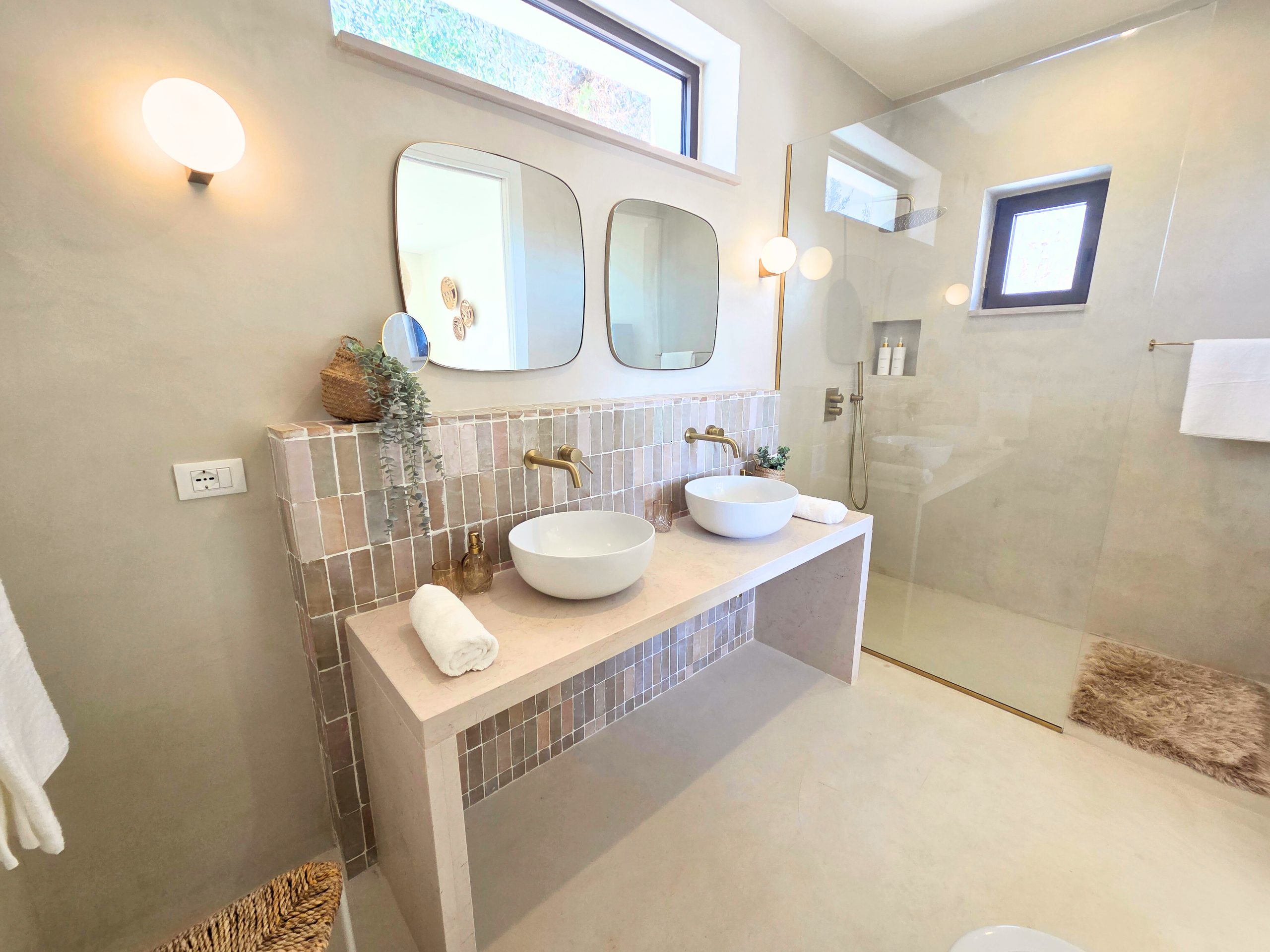 a9b5f2c1-7137-4c05-835d-4c6229baaff3
